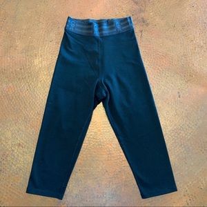 Good American Capri leggings